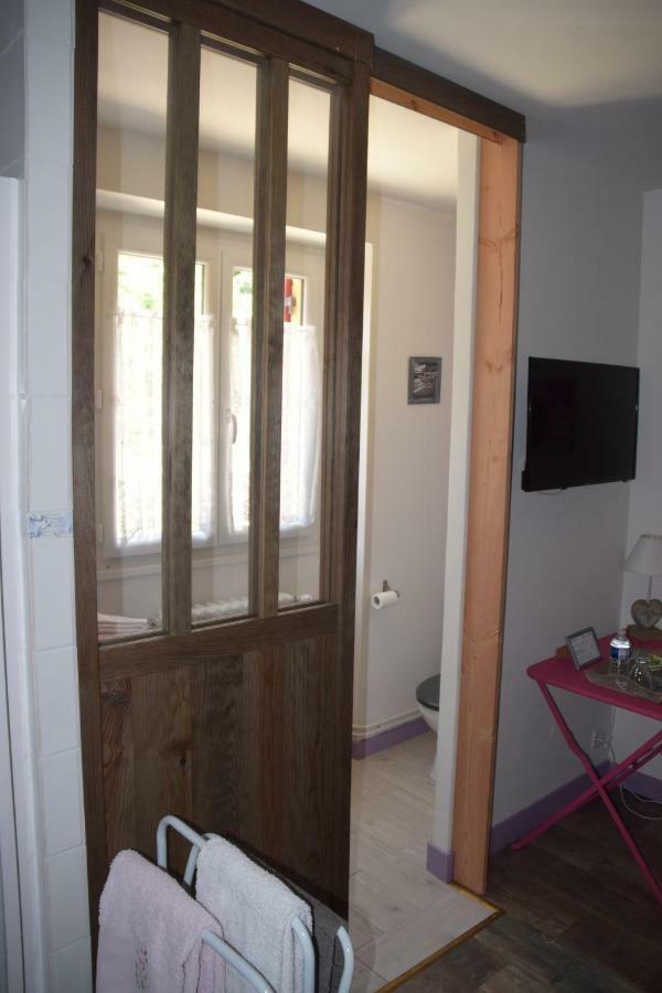 La Chabotine Bed and Breakfast Allas-Les-Mines Εξωτερικό φωτογραφία